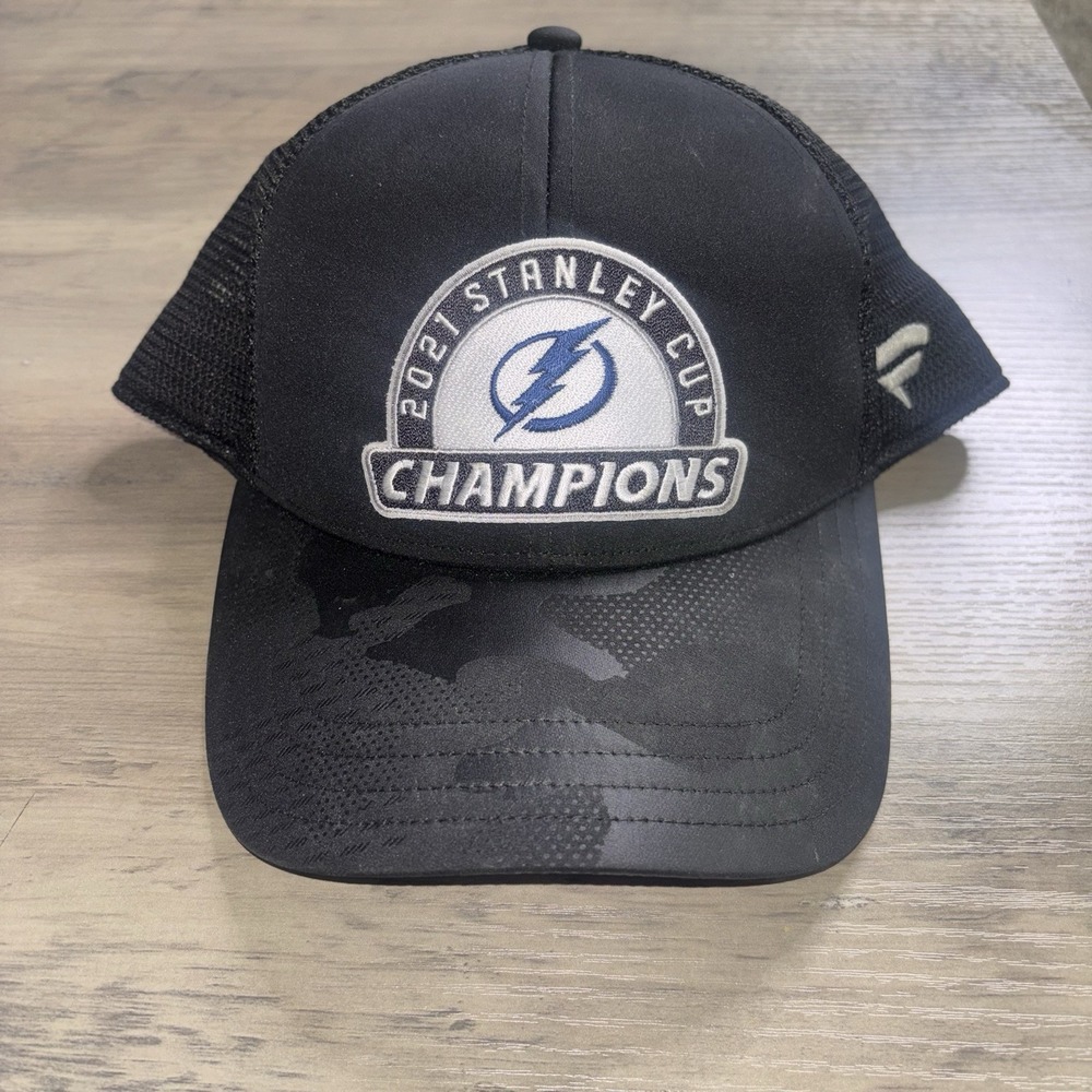 Fanatics 2021 Stanley Cup Champions Locker Room Adjustable Trucker Hat